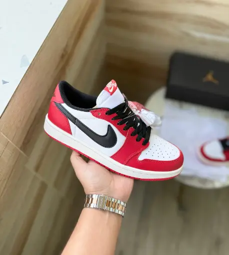 Air Jordan’s retro 1 low Chicago